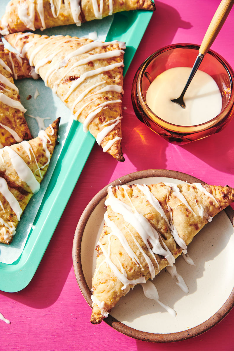 Apple-Cheddar Turnovers &ndash; Cabot Foodservice